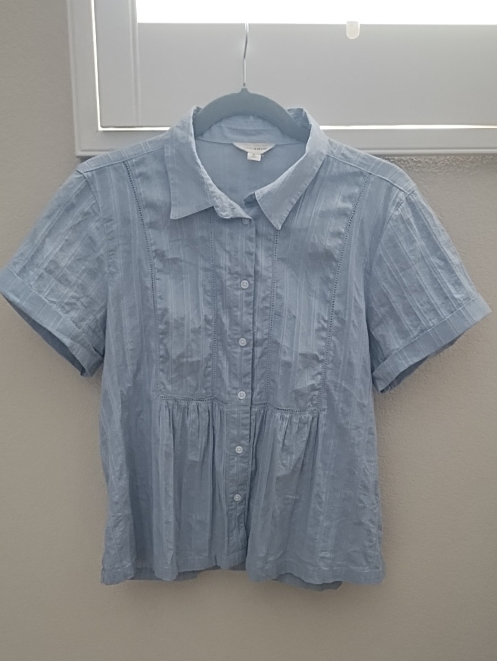 Lucky Brand Light Blue Gray Short Sleeve Pleated Button-Front Top Medium
